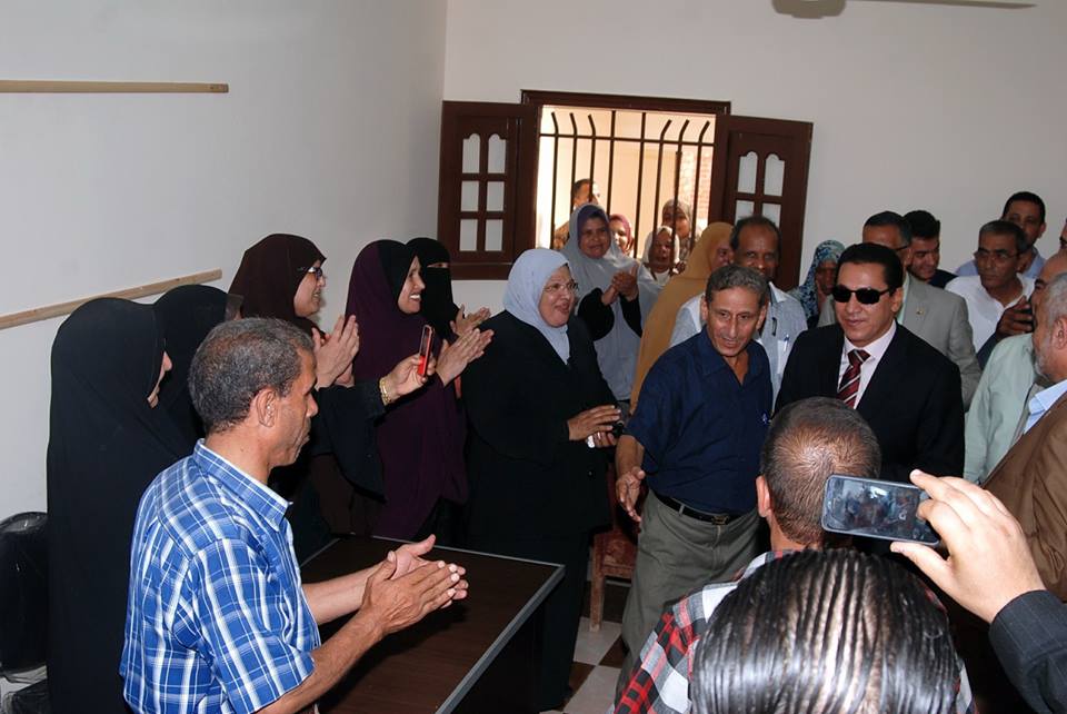 محافظ الشرقية يفتتح الجمعية الزراعية بالعواسجة بههيا 1 محافظ الشرقية يفتتح الجمعية الزراعية بالعواسجة بههيا (1)