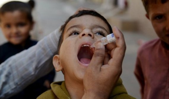 الطب الوقائي بالشرقية : 15%نسبة التطعيمات باليوم الأول للحملة القومية للتطعيم ضد الحصبة 1 large-article-polio