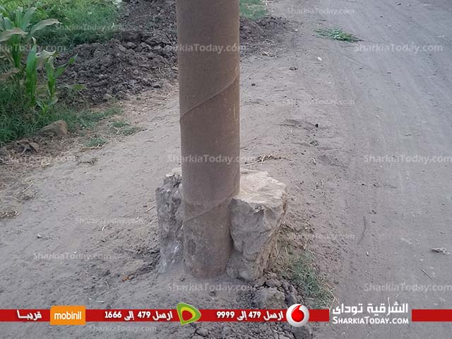 أهالي قرية الفولي بالحسينية يصرخون "إحنا مش على الخريطة" والمسؤلون "الحل قريب" 2 أهالي قرية الفولي بالحسينية (3)