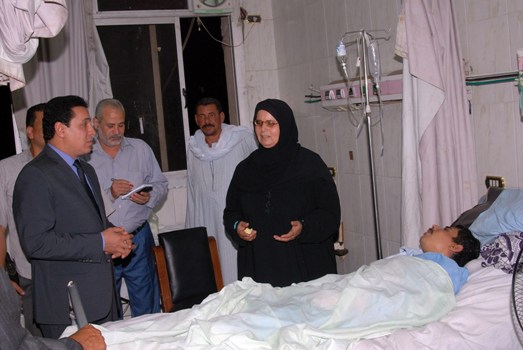 بالصور..محافظ الشرقية فى زيارة ليلية مفاجئة لقسم الإستقبال بمستشفى جامعة الزقازيق 2 استق 2
