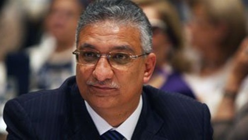 الدكتور أحمد زكي بدر وزير التنمية المحلية
