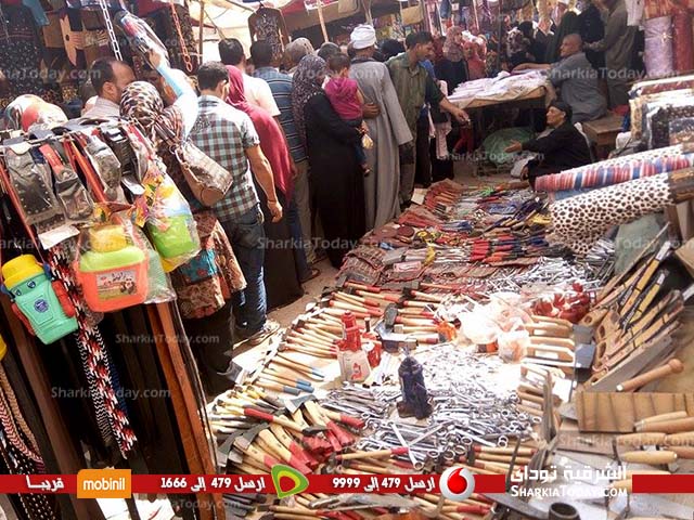 الشرقية توداى بسوق الثلاثاء..حواديت طلب الرزق فى سوق من تراث الماضى 7 الشرقية توداى بسوق الثلاثاء..حواديت طلب الرزق فى سوق من تراث الماضى (7)