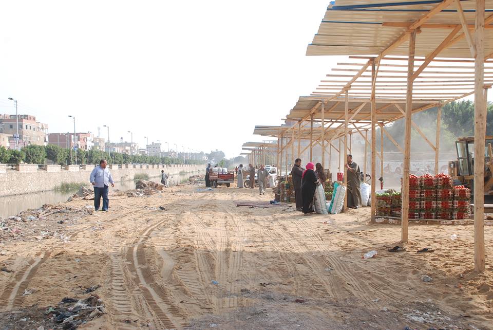نقل وكالات الخضار والفاكهة بعزبة شديد خارج مدينة الحسينية (2)