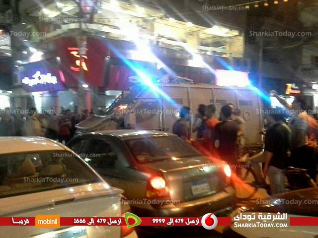 اشتباكات بالأيدى بين مشجعى الاهلى والزمالك بمنطقة القومية بالزقازيق 2 ى
