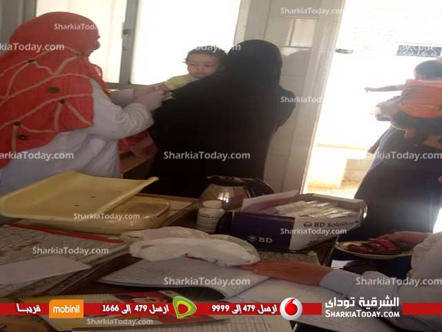 بالصور.. رئيس الوحدة المحلية بدبيج فى ديرب نجم يقوم بجولة تفقدية لاحدي المدارس 3 ىةنو
