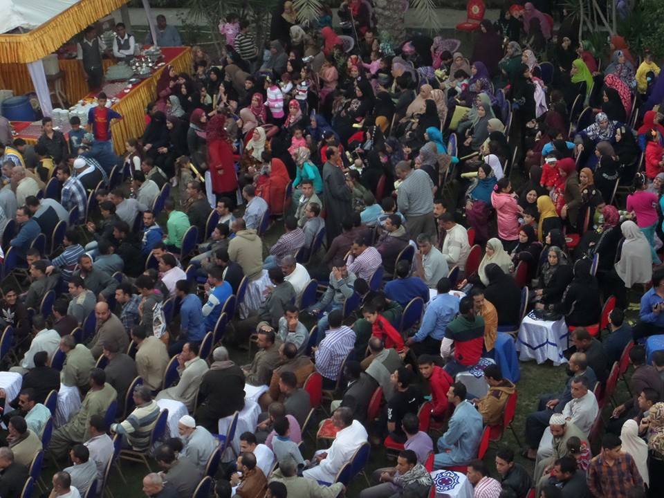 المرشح "فؤاد أباظة" يسلم 961 عقد تثبيت للعمالة المؤقتة بمدارس أبو حماد 4 12274428_553613888125372_8479860468192093782_n