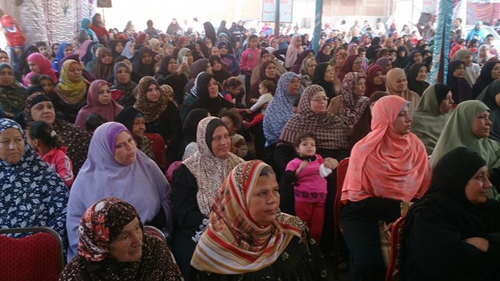 بالصور..مؤتمر نسائى حاشد للمرشحة البرلمانية "سحر عثمان" بمشتول السوق 2 12274709_1657607721184595_6767400136503039575_n