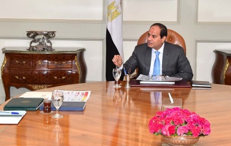 نشاط السيسي في أسبوع.. من تقديم التعازي لفرنسا إلي تحقيق الحلم النووي 6 السيسي2