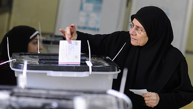 سفارة مصر بالجزائر تفتح أبوابها في بداية المرحلة الثانية من الانتخابات البرلمانية 19 انتخابات مصر 2015 4