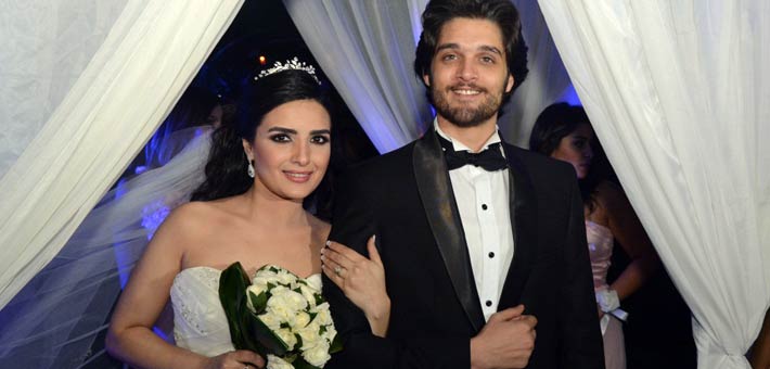 حفل زفاف ياسمين جيلاني وعمر خورشيد بعد 3 سنوات من الارتباط 9 حفل زفاف ياسمين جيلاني وعمر خورشيد بعد 3 سنوات من الارتباط