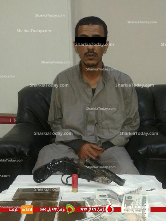 مباحث منيا القمح تضبط عاطل بحوزته مواد مخدرة و سلاح ناري 1 منيا القمح