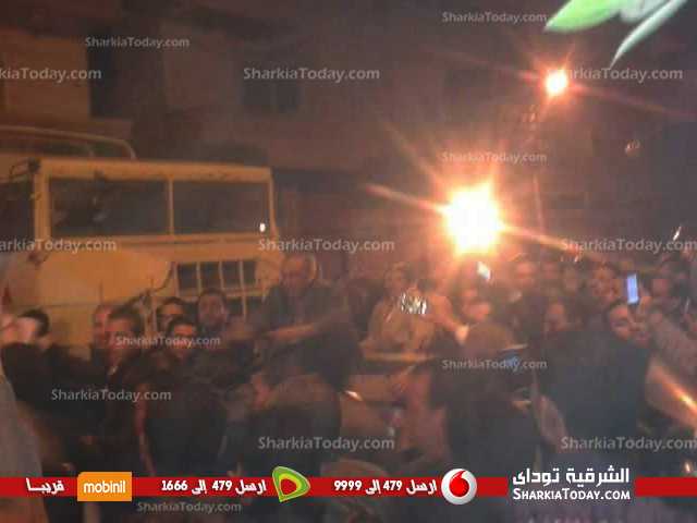أنصار النائب "عبدالباقي تركيا" يحتفلون بفوزه بمقعد ديرب نجم 2 3