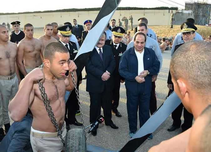 بالصور .. زيارة السيسي المفاجئة لأكاديمية الشرطة 8 زيارة السيسي لإكاديمية الشرطة 3