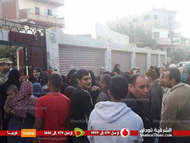 لحظة بلحظة.. تعرف على أبرز المشاهد اليوم الأخير فى الانتخابات البرلمانية بالشرقية 14 فى اليوم الأخير .. إقبال متوسط للناخبين بديرب نجم 51