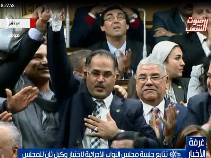 فوز سليمان وهدان بمنصب الوكيل الثاني لمجلس النواب 1 Image processed by CodeCarvings Piczard ### FREE Community Edition ### on 2016-01-11 16:32:21Z | |