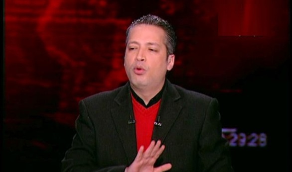 بالفيديو.. تامر أمين يهدد فريق عمل برنامجه علي الهواء 1 389