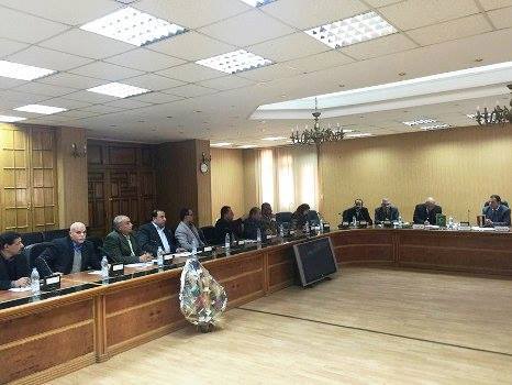 إنشاء أسوار جديدة بجوار السكة الحديد بالشرقية لمنع الحوادث 3 8483_951043968316666_5486912861529117736_n