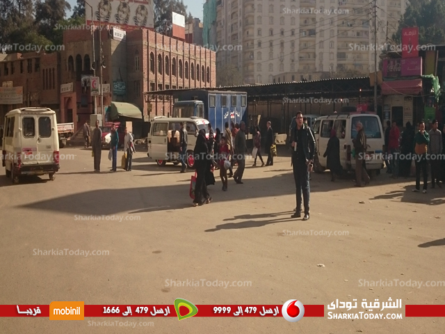 الأمن يتمركز بموقف القاهرة القديم بوسط مدينة الزقازيق لمنع عودة السائقين 2 أمن