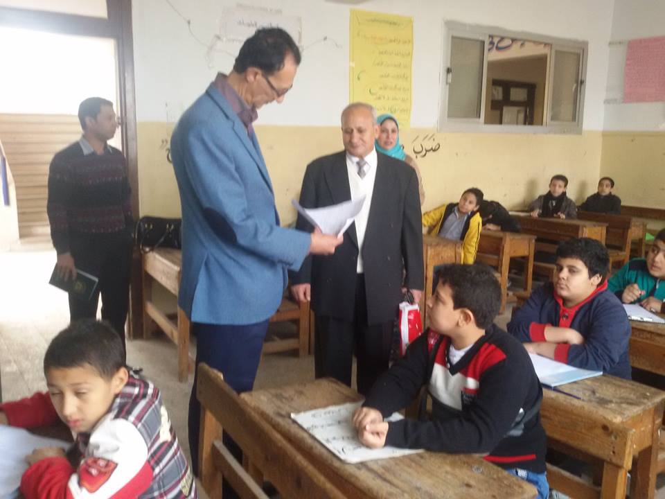 إحالة 8 مراقبين للتحقيق بإدارة ديرب نجم التعليمية 1 إحالة 8 مراقبين للتحقيق بإدارة ديرب نجم التعليمية (1)