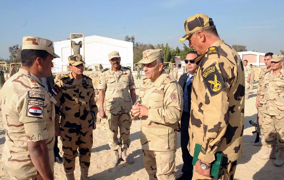الفريق محمود حجازى يتفقد الإعداد والتدريب القتالي لعناصر القوات الخاصة (4)