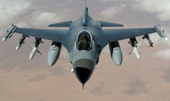 سقوط طائرة حربية بقاعدة فايد الجوية في الإسماعيلة