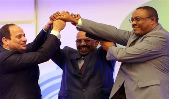 بالفيديو.. تعرف على كواليس لقاء رؤساء مصر وإثيوبيا والسودان اليوم 1 25
