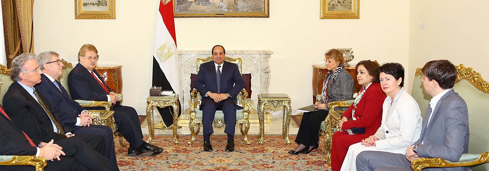 الرئيس السيسى يبحث مع وفد البرلمان الأوروبى تعزيز العلاقات المشتركة