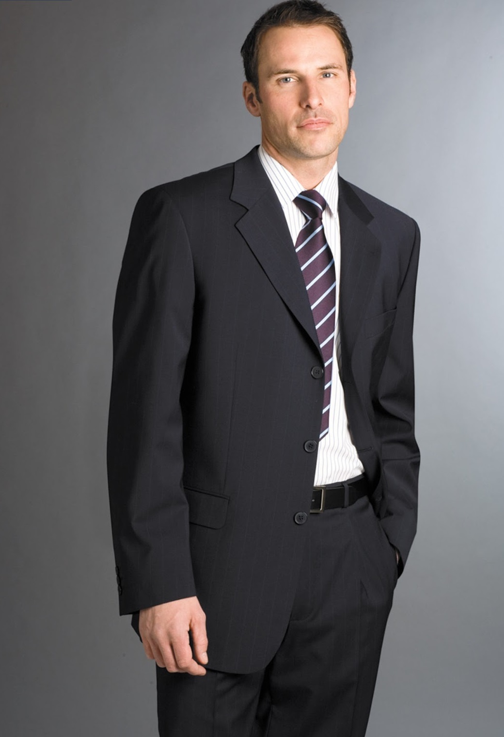 كن أنيقًا في كل المناسبات..دليلك لاختيار الملابس الملائمة 5 d07b2b22de5ba49911db473659a1f30030c9089b-250316123503