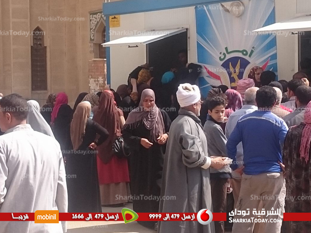 ازدحام شديد علي منافذ بيع لحوم وسلع وزارة الداخلية بديرب نجم‏ 3