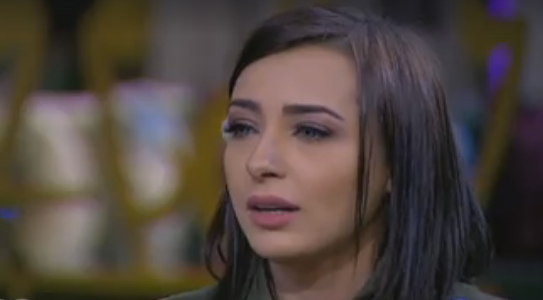 ساندي تخرج عن صمتها بشأن حقيقة اعتزالها مع منى الشاذلي 9 ساندى