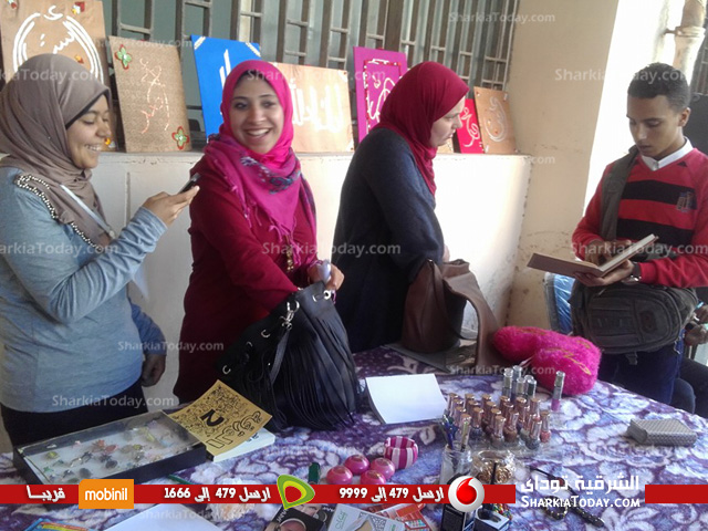 بالصور..معرض بكلية التكنولوجيا والتنمية بجامعة الزقازيق 5 معرض لتبادل الكتب بكلية التكنولوجيا والتنمية بجامعة الزقازيق (1)