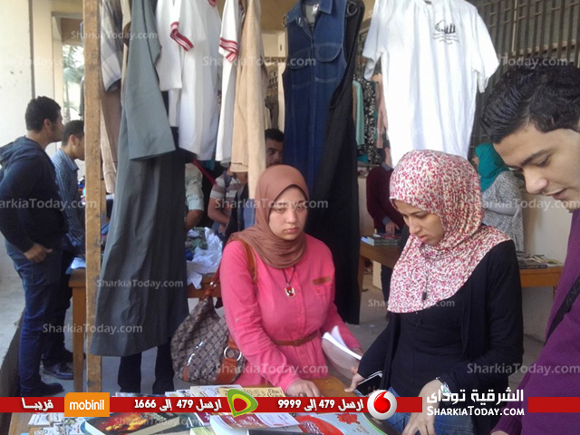 بالصور..معرض بكلية التكنولوجيا والتنمية بجامعة الزقازيق 3 معرض لتبادل الكتب بكلية التكنولوجيا والتنمية بجامعة الزقازيق (4)