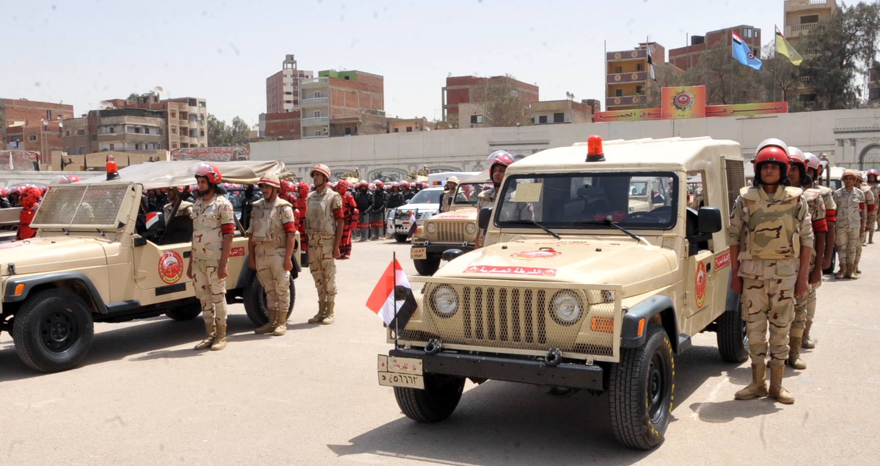 القوات المسلحة تؤمن الأهداف الحيوية والمنشآت الهامة استعداداً للاحتفالات بعيد تحرير سيناء 4 13047833_820391074758543_3633918836134365495_o
