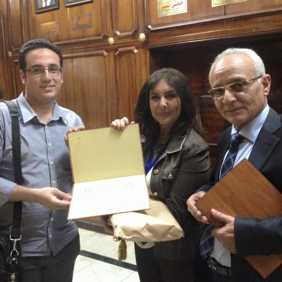 حصول طلاب آداب الزقازيق على المركز الثاني بمسابقة أفضل مشاريع التخرج بجامعات مصر 3 13087751_852053368234728_8347756797550857573_n