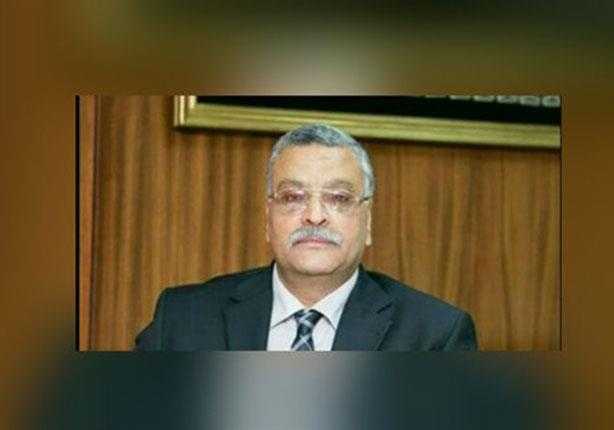 أهالى بلبيس يتحفظون على شخص بعد تهجمه على العمدة 27 2015 12 15 11 28 27 724