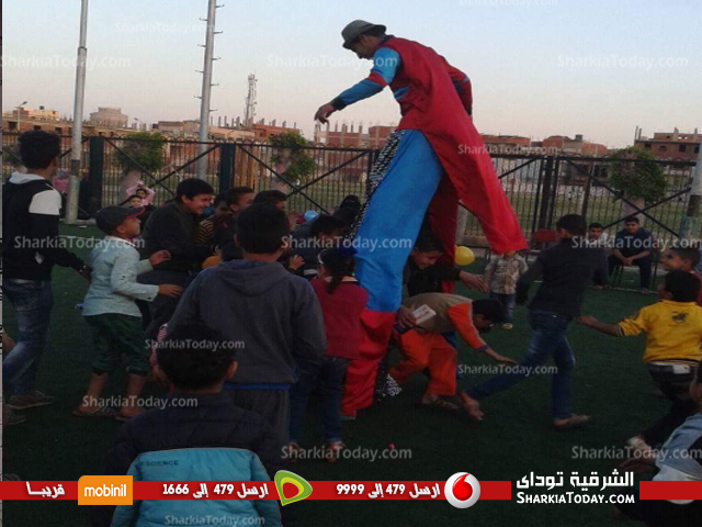 مركز شباب الحسينية ينظم حفل للأيتام 1 الطفل