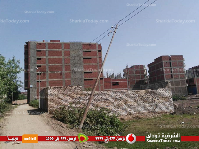 عمود إنارة مائل يهدد حياة المارة بفاقوس‏