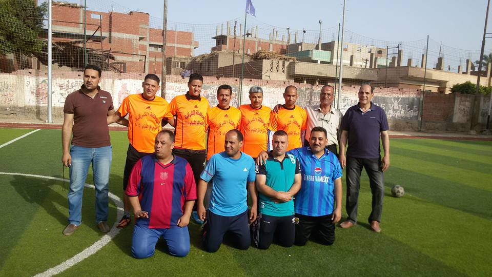 بالصور .. العزيزية تفوز بدورة كرة القدم لكبار السن بمنيا القمح 1 13178843_986708144758059_4935283499260173029_n