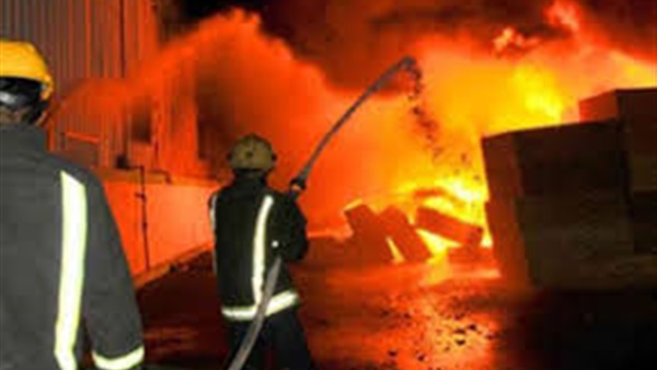 السيطرة على حريق المنطقة الصناعية ببلبيس 10 518
