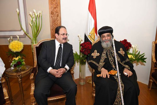 52016113614852تهنئه-وزير-الداخليه-للبابا-تواضروس-(1)