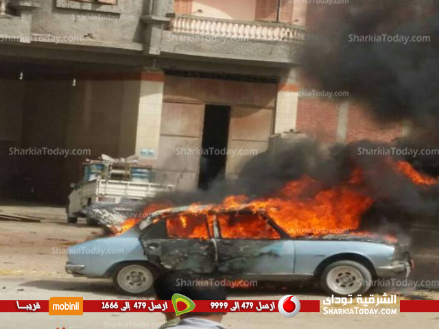 اشتعال النيران في سيارة بموقف الزقازيق بديرب نجم 1 حرق