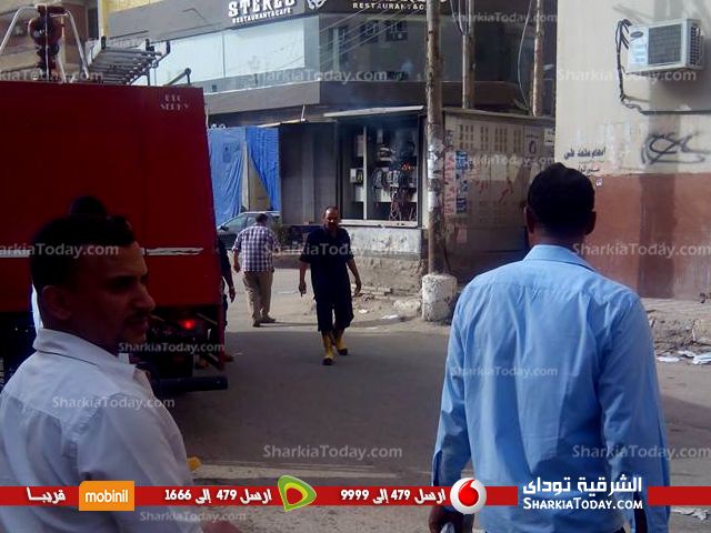 نشوب حريق بمحول الكهرباء المجاور لمبنى فرع التأمين الصحي بالزقازيق 2 نشوب