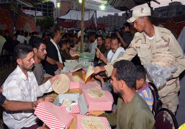 القوات المسلحة تشارك بـ 131 مائدة رمضانية لإفطار الصائمين 1 القوات المسلحة تشارك بـ 131 مائدة رمضانية لإفطار الصائمين