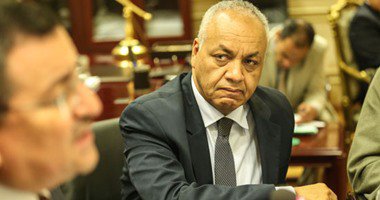 ماذا قال بكري عن من تقدم ببلاغ ضده بسبب كتاب تيران وصنافير ؟ 1 520168182854403HAZIM-ABDELSAMAD-(8)