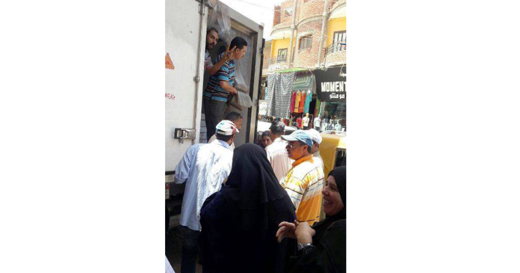 بيع الدواجن المجمدة بسعر 20 جنيه للكليو بالحسينية 1 بيع الدواجن المجمدة بسعر 20 جنيه للكليو بالحسينية
