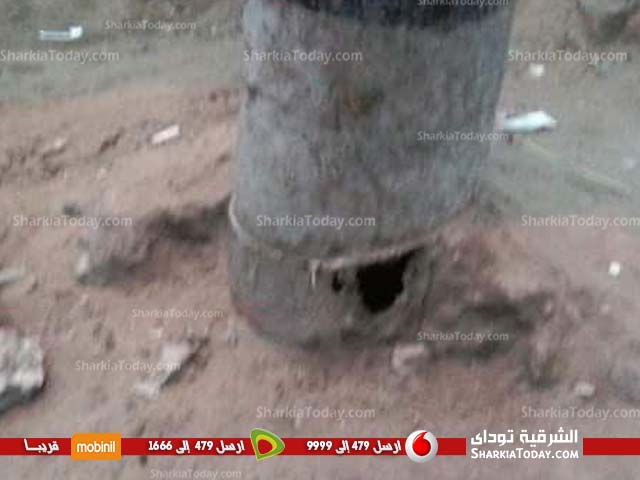 عمود كهرباء آيل للسقوط بفاقوس ينذر بحدوث كارثة 1 عمود النور
