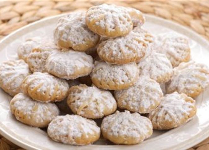 كعك العيد بأسعار مخفضة