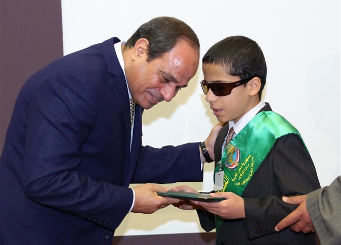 تكريم الكفيف من السيسي