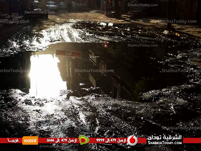 «حي الدروس» ببلبيس يغرق في مياه الصرف الصحي 3 «حي الدروس» ببلبيس يغرق في مياه الصرف الصحي