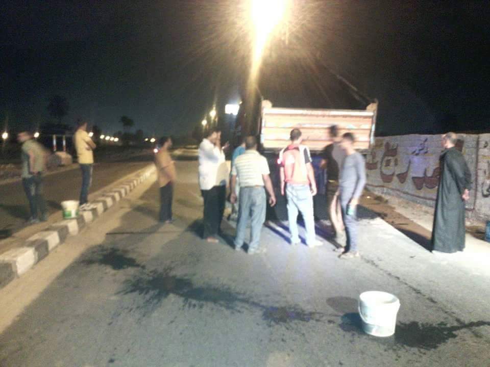أهالي قرية جهينة القبلية يطالبون بإنشاء لوحات إرشادية علي طريق «فاقوس_جهينة» 1 received_1031415043603299